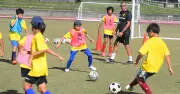 ドイツ・ブンデスリーガ名門ドルトムントが沖縄豊見城でサッカーキャンプ 子どもたちに本場の技術指導