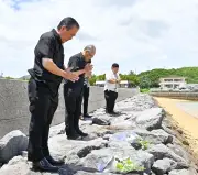 辺野古沖転覆事故で県議会議長らが追悼、再発防止へ