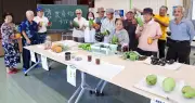 名護市川上の老人クラブ桜会が農産物展示会　ナーベーラーやシブイ出品
