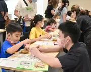 中頭病院で「オープンホスピタル」開催 207人の子どもが医療体験