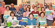 北国小中16期生、8年ぶり同期会 浦添で思い出語り合う