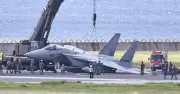 那覇空港の滑走路閉鎖は4時間超　自衛隊機が事故、着陸時に主脚破損　欠航・遅延で7000人影響