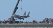 那覇空港の滑走路、閉鎖解除へ　F15機を移動、民間機に遅れ