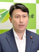 維新・斎藤政調会長、普天間ヘリパッド先行移転に「全力で取り組む」 古謝氏と政策協定