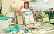 沖縄の海の色を閉じ込めた指輪「ウミイロリング」、リウボウに期間限定出店