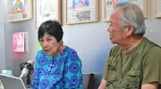 松村久美の写真集出版記念トーク、浦添で開催　米軍機墜落が契機に