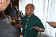 鈴木宗男氏「裏取引はない」下地氏の立候補取りやめで一問一答
