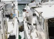 台風18号、旧盆の沖縄直撃へ 市場やスーパーは買い物客で混雑
