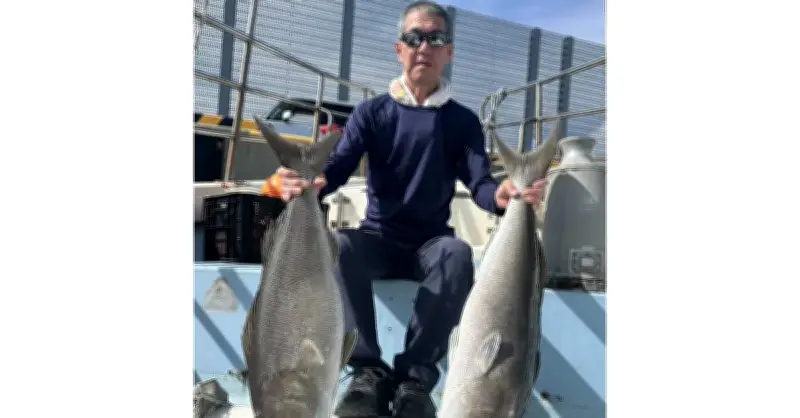 糸満沖で８・７キロのオーマチ 比嘉さんが３匹釣り上げる