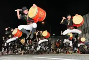 第71回沖縄全島エイサーまつり開幕 迫力の演舞に指笛や拍手、9月6日まで