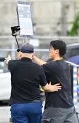 知事選の街頭演説に激しいやじ、表現の自由か選挙妨害か議論に