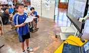 石垣の小学生が札幌とオンラインで税学ぶ 県外校と初の租税教室