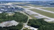 空自F15が油圧系統不具合で嘉手納基地に緊急着陸 けが人なし