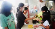 北谷町栄口区でミニデイサービス＆子ども納涼祭、高齢者と児童約60人が交流