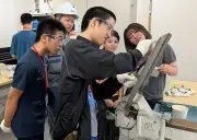 MROジャパン、沖縄工業高専の学生22人が航空機整備を体験