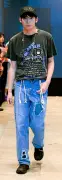 那覇出身デザイナー工藤さん、琉球藍で故郷沖縄を想起した服作りに挑戦