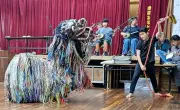 南城市大里当間でヌーバレー 中学生が獅子舞や棒術を奉納演舞