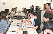 沖縄大学の学生らが交通マナー向上へCM制作、県警や医師会と連携
